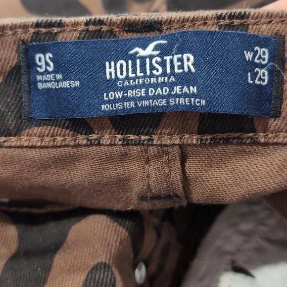 Hollister low rise swirl print dad jeans in brown and black - Picture 8 of 11